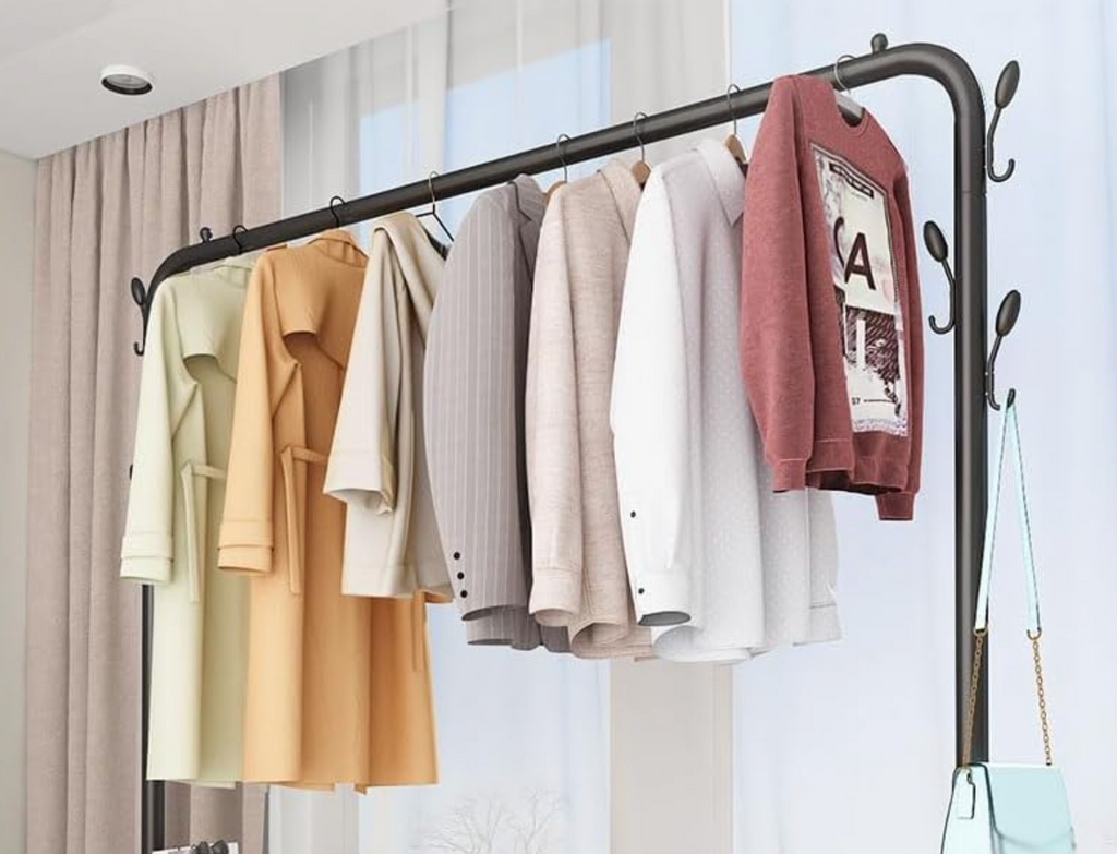 Colgador de Ropa Armable con Ruedas y Zapatero